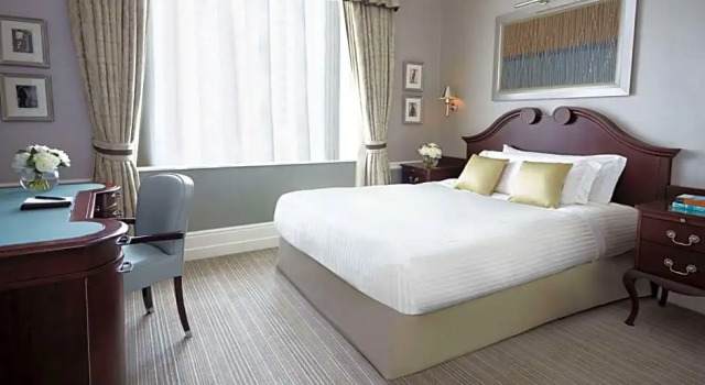 Двухместный номер Superior The Connaught, Maybourne