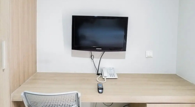 Spacious Studio Room at the Square Apartment, Rezervați Apartament Surabaya East Java, aproape de City of Tomorrow Mall