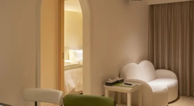 Люкс c 1 комнатой E.We  wenlv hotel
