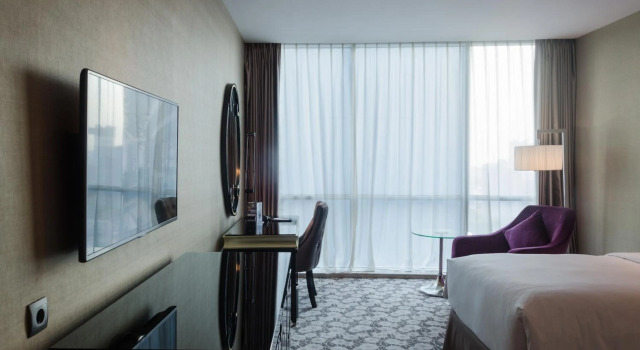 Hotel Ciputra World Surabaya managed by Swiss-Belhotel International, Book Hotel Centrale hoteller i Dukuh Pakis med morgenmad, centrale hoteller i Dukuh Pakis med morgenmad