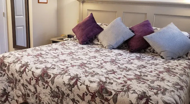 627 On King Bed and Breakfast, Varaa Hotelli Niagara Wine Region Ontario