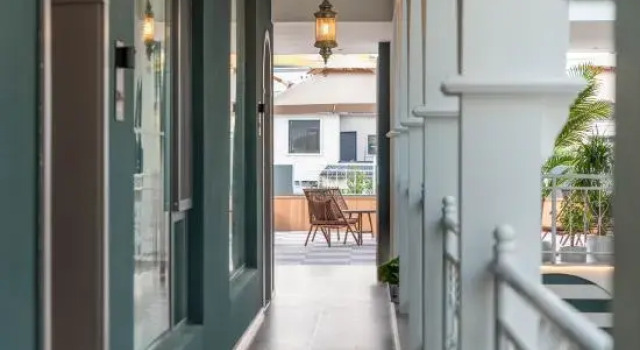 Wangshu Nanshe · WS | Mid-century Modern Style Designed Vacation Homestay, Book Hotel Hotels in Xinjiang with Parking, Parking