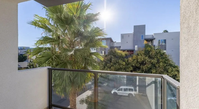 Апартаменты с 2 комнатами 2br Furnished Apartment On Gordon St Hollywood 2 Bedroom Apts by RedAwning