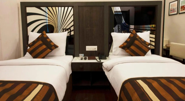 Hotels Pitrashish Grand, Забронировать Отель Отели Нью-Дели с завтраком, Завтраки