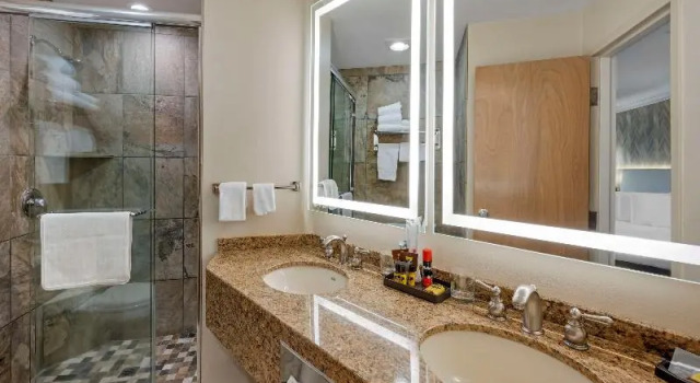 Люкс с видом на канал Best Western Plus Kootenai River Inn Casino & Spa
