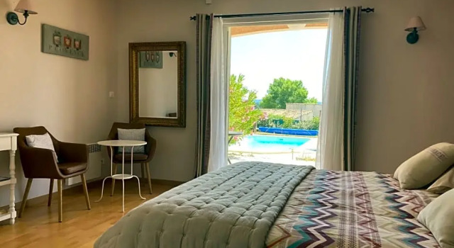 Chambres d'hotes La Brullière, Rezerwuj Hotel Merindol Luberon