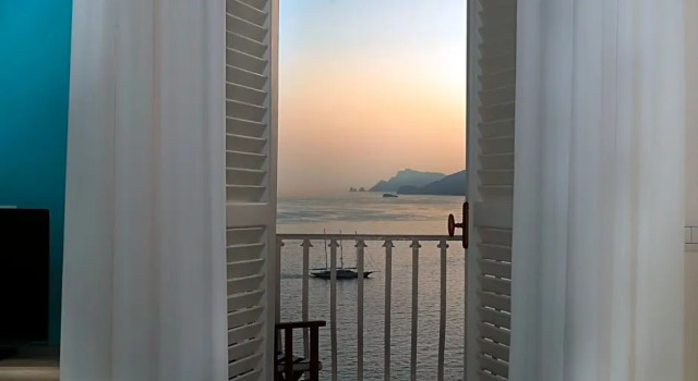 Номер Standard с балконом и с видом на море Tramonto dOro