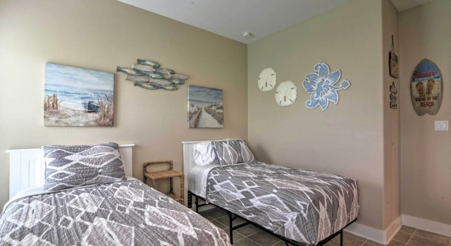 Коттедж Ocean View & Grill: Crystal Beach Bungalow!