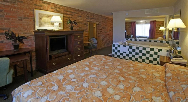 America''S Best Value Inn & Suites, Забронировать Отель Фармерс-Бранч Dallas - Fort Worth Metropolitan Area
