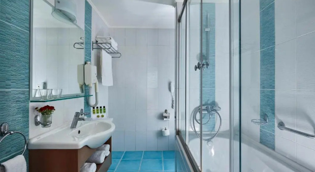 Трёхместный номер Standard Panormo Beach Hotel