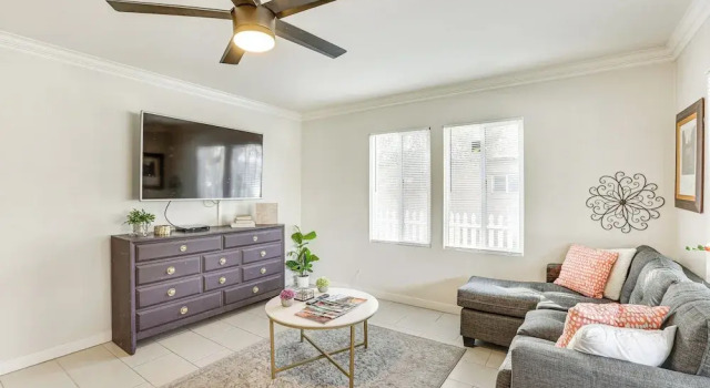5 Mi to Dtwn: Pet-friendly Phoenix Gem w/ Patio, Забронировать Дом для отпуска Финикс 