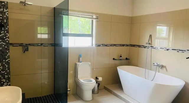 Вилла Deluxe Petalite Villa Maun