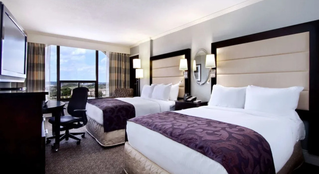 Полулюкс Hotel Belvoir Springfield