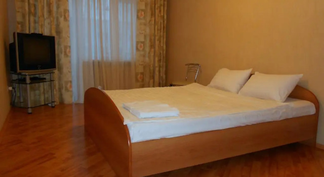 Apartments Domovoi on Michurina - Yekaterinburg, Забронировать Апартаменты/квартира Отели Городского округа Екатеринбурга - Северный управленческий округ с парковкой, Парковка