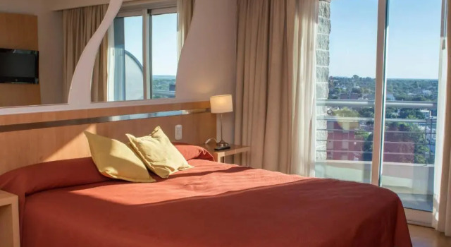 Трёхместный номер Standard Maran Suites & Towers