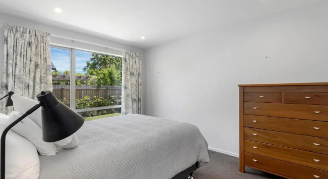 Cosy on Clissold - Christchurch City Centre Apartment, Забронировать Апартаменты/квартира Отели Крайстчёрч с парковкой, Парковка