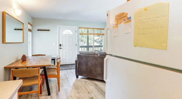 1 Mi to Stagecoach Chairlift: Stateline Condo, Prenota Appartamento Hotel a Stateline con parcheggio, Parcheggio