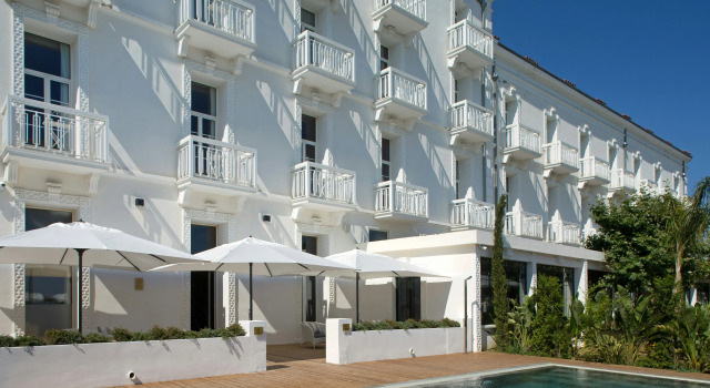 Grand Hotel Des Sablettes Plage, Curio Collection By Hilton