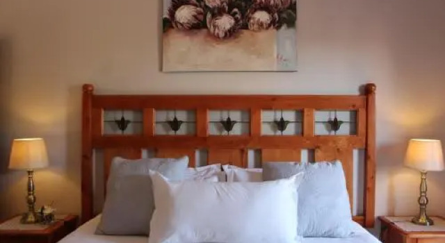 Feathers Guest House, Забронировать Гостевой дом Мидделбург Мпумаланга, рядом с Midwater Shopping Centre Middelburg