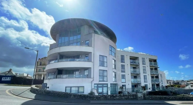 Ocean Gate 24
