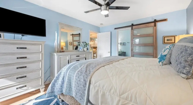Stunning 2 bedroom villa on the 2nd floor with a gorgeous view of the 17th hole 2 Condo by Peace Vacations, Забронировать Вилла Полис-Айленд Lowcountry, рядом с True Blue Golf Club
