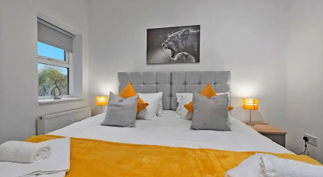Апартаменты West Ealing SVD Apt. - 2 Bedroom 2 Bath
