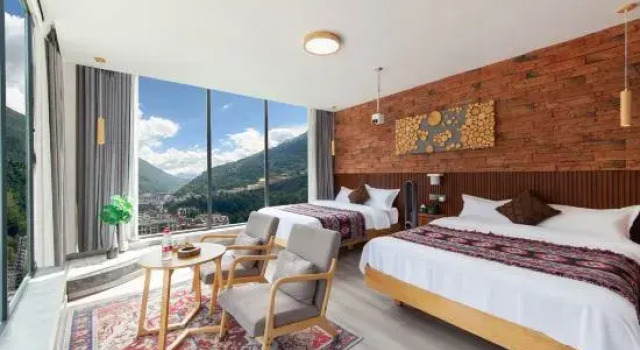 Люкс с красивым видом из окна Shiyihao Shanju (Kangding Liuliucheng Branch)