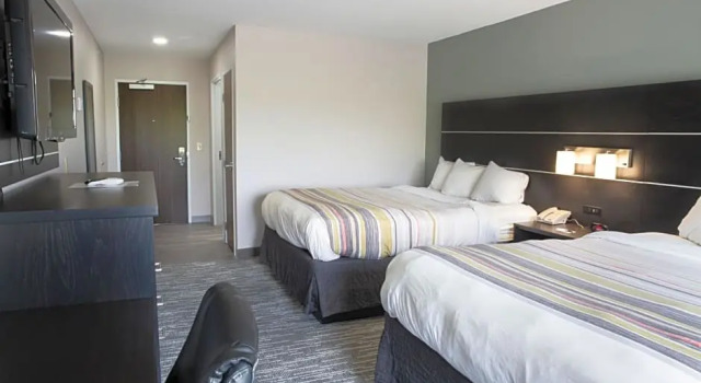Четырёхместный люкс Country Inn & Suites by Radisson, Columbus West, OH