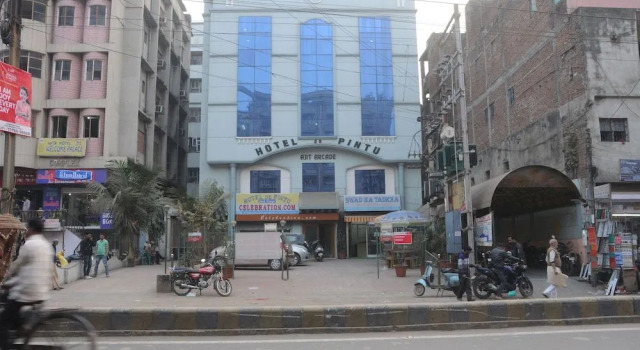 OYO 3061 Hotel De Pintu