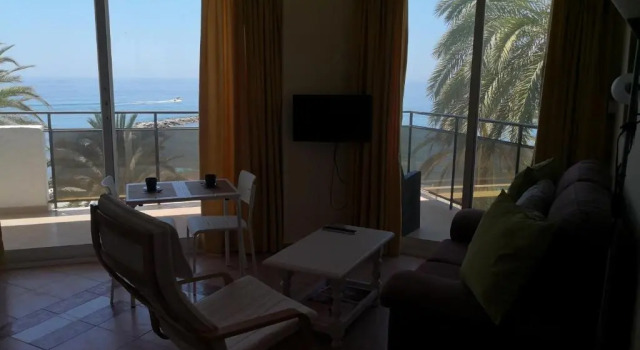 Skol 115A by Completely Marbella, Забронировать Отель Отели Марбелья с бассейном, рядом с Музей гравюры, Бассейн