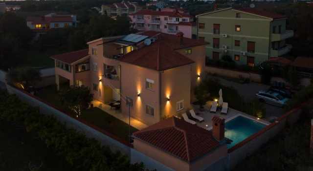 Апартаменты c 1 комнатой с балконом и с видом на море Villa Mihaela