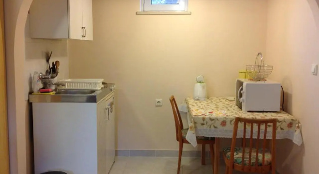 Honvéd Apartmanház, Book Lejlighed Hoteller i Western Transdanubia med parkering, Parkering