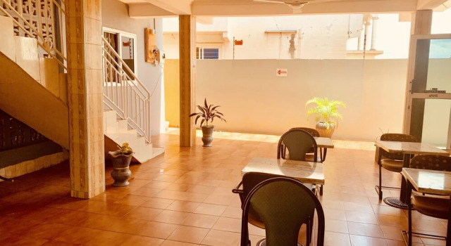 Dafika Lodge, Reserva ahora Hotel Hoteles en Gran Acra con desayuno, Desayunos