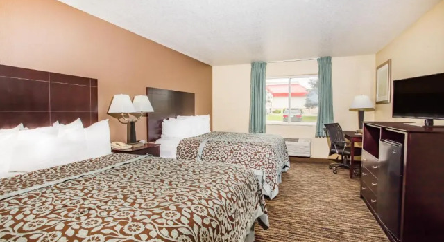 Двухместный люкс Days Inn by Wyndham Evansdale Waterloo