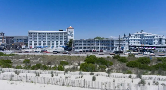 Marquis De Lafayette, Rezerwuj Hotel Hotele w New Jersey z basenem, Basen
