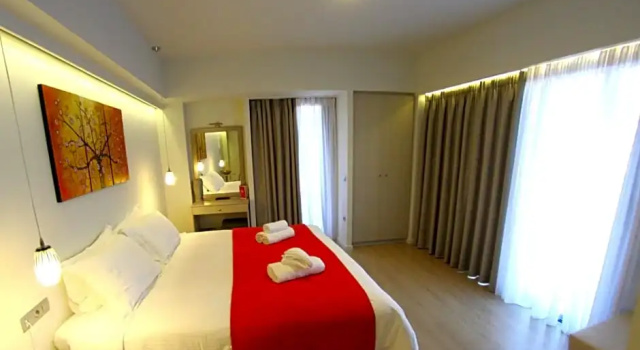 Полулюкс с частичным видом на море Aura Boutique Hotel