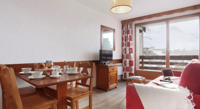 Apartment with a balcony or terrace near the ski slopes
