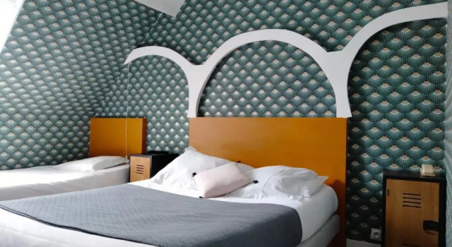 Четырёхместный номер Hôtel Central Anzac Amiens Gare