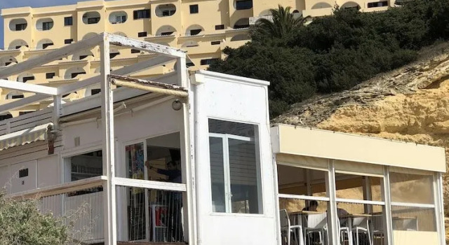 Villa Lourenco, Забронировать Вилла Отели Карвоэйру 3 звезды, рядом с Praia do Vale Covo, 3*