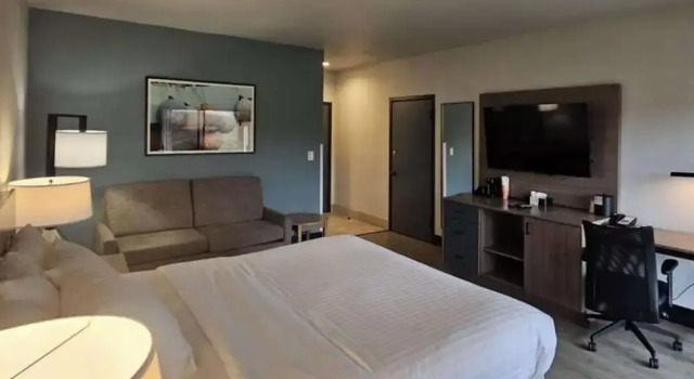 Двухместный номер Standard с видом на воду Edgewater Inn and Suites, an Ascend Collection Hotel