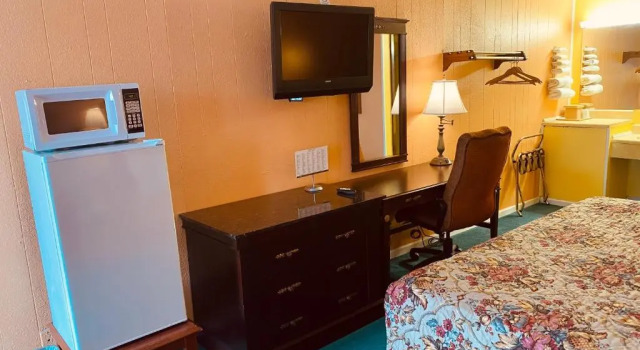 Camera Standard Gateway Inn