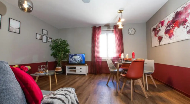 Апартаменты Le Red St Léon : Lit Queen Size * WIFI * Idéal Couple