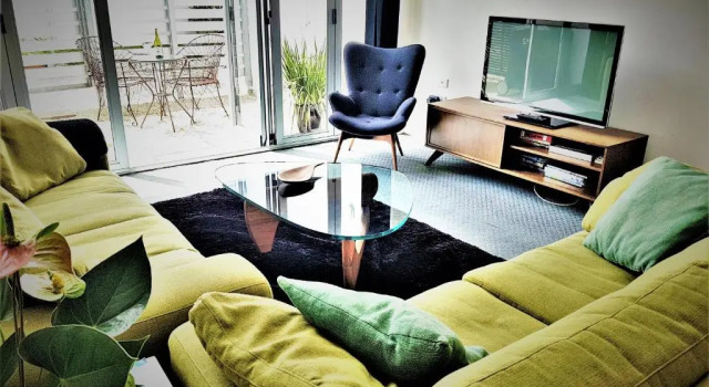 Апартаменты Downtown Townhouse Special