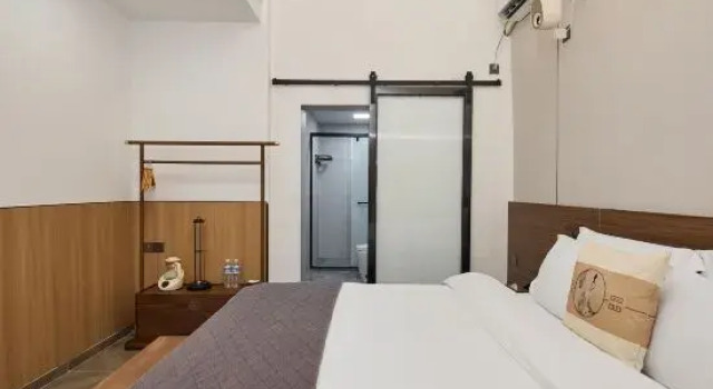 Люкс с видом на внутренний двор Floral Hotel·Liangqi Hotel (Chaozhou Ancient Town Pai Fang Street Store)
