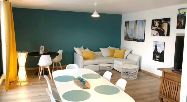 House With 3 Bedrooms in Locquirec, With Wonderful sea View, Furnished Terrace and Wifi - 500 m From the Beach, Rezervasyon Otel Locquirec Finistère