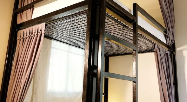 Кровать в общем номере (женский номер) Mad Monkey Dumaguete