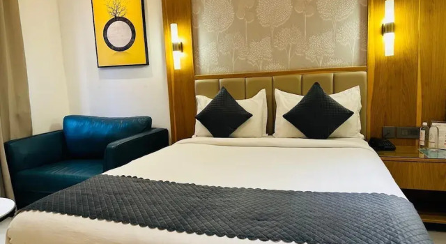 Студия Classic Hotel TAAR TANGERINE Gachibowli