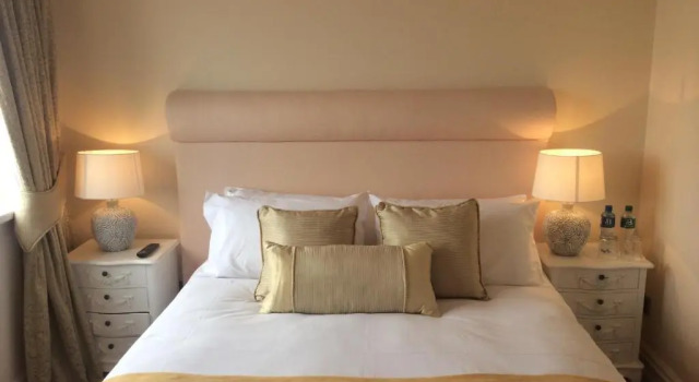 Номер Deluxe St Columbs House