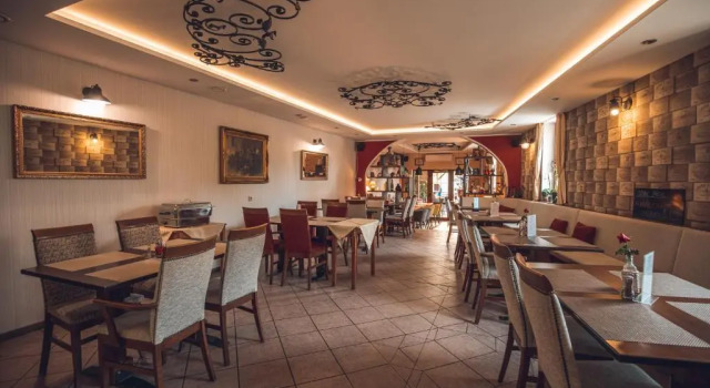 Ferdinand Penzion, Rezervovat Hotel Hotely v Košický kraj s parkováním, Parkování