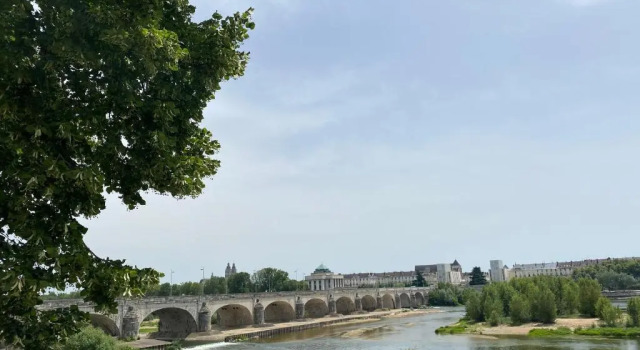 Trog'Love: Balnéo détente dans une troglodyte, Rezerwuj Apartament Tours 